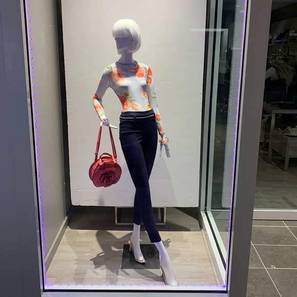 Sheer flora mesh long sleeved bodysuit - Picture 2 of 9